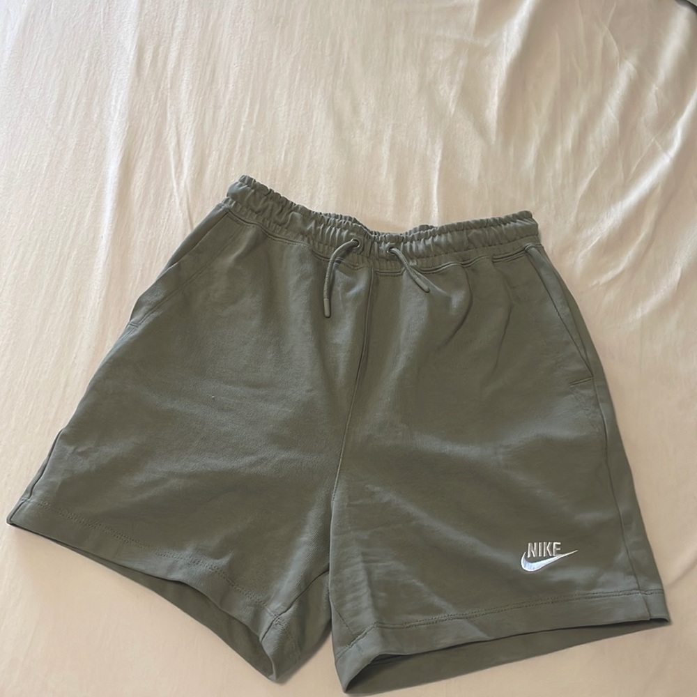XS Women’s Jersey Shorts / Nike